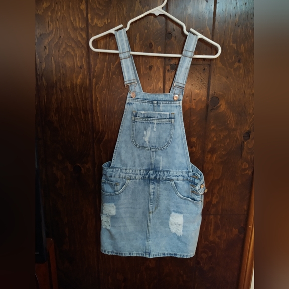Size Small juniors DENIM Overalls - Picture 2 of 16